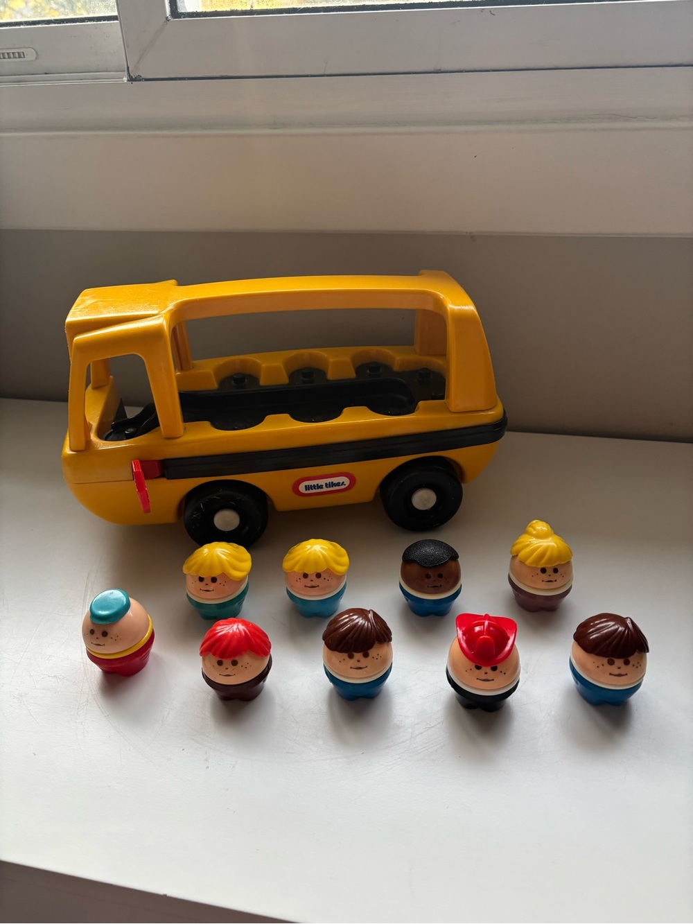 Vintage little tikes school bus with characters